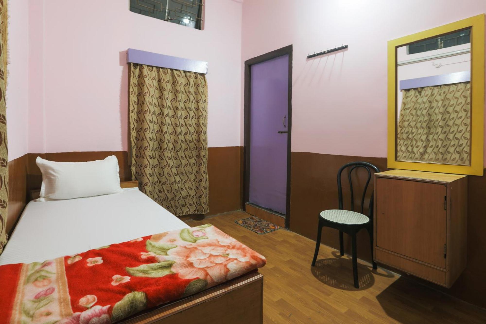 Oyo Hotel 43459 Oasis Lodge Jorhāt Extérieur photo